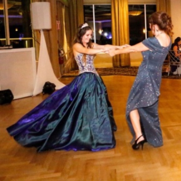 Sweet sixteen dress - Picture 3 of 4